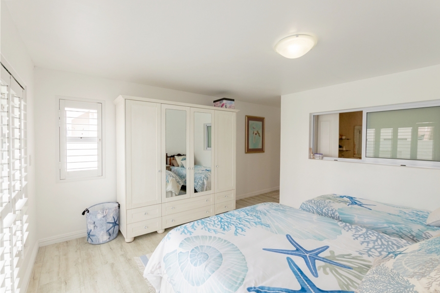 4 Bedroom Property for Sale in Paradise Beach Western Cape